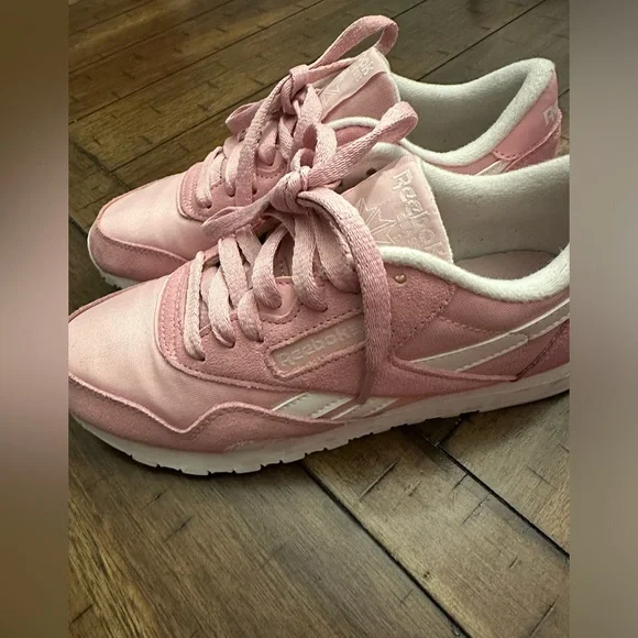 Pink Reebok used - Picture 2 of 3